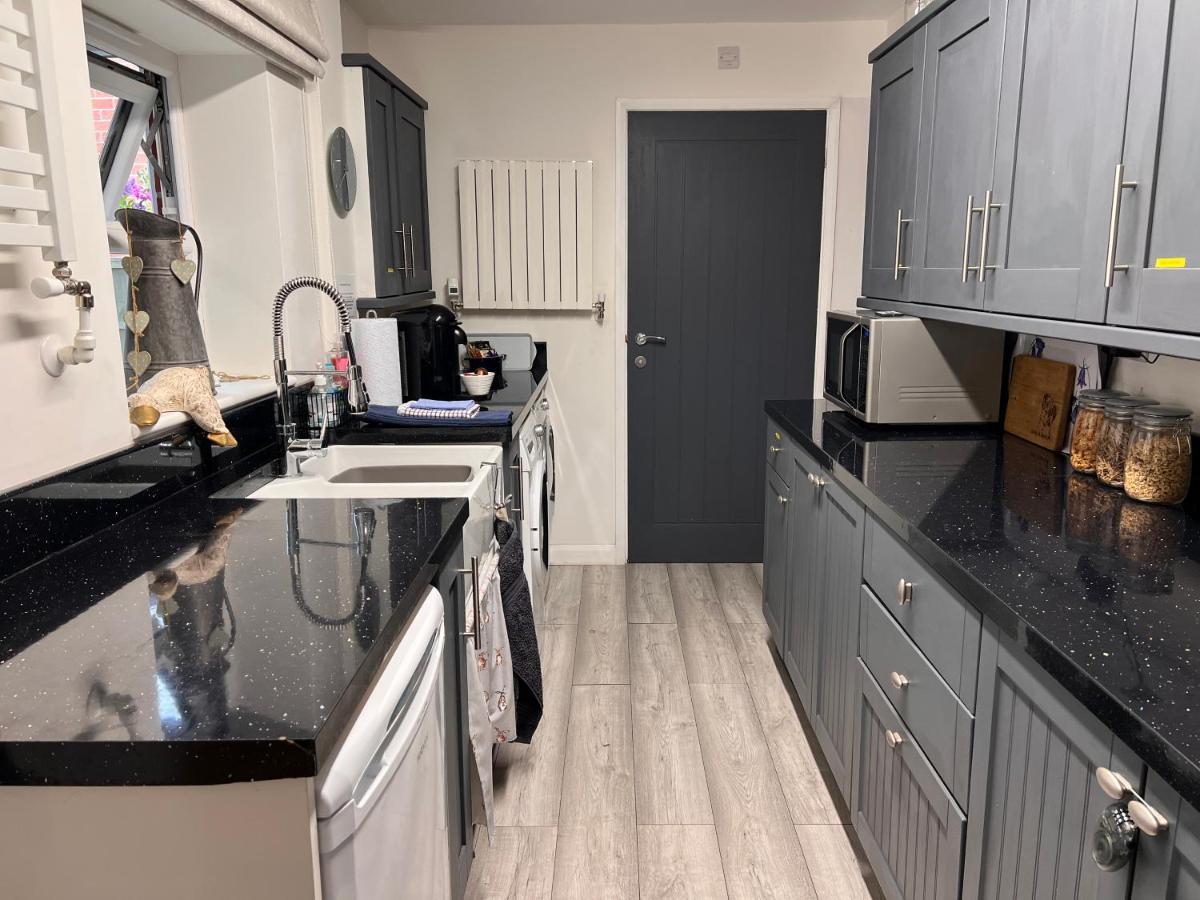 Luxury Guest Suite Dog Friendly North Scarle Exterior photo